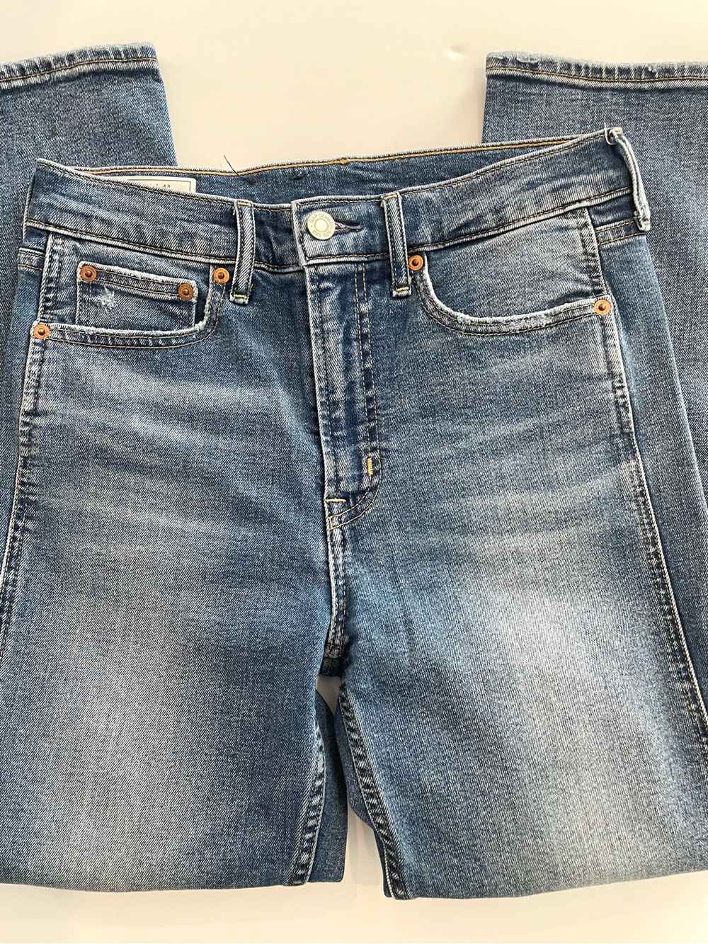 GAP Women's Cigarette High-Rise Medium-Light Blue Jeans